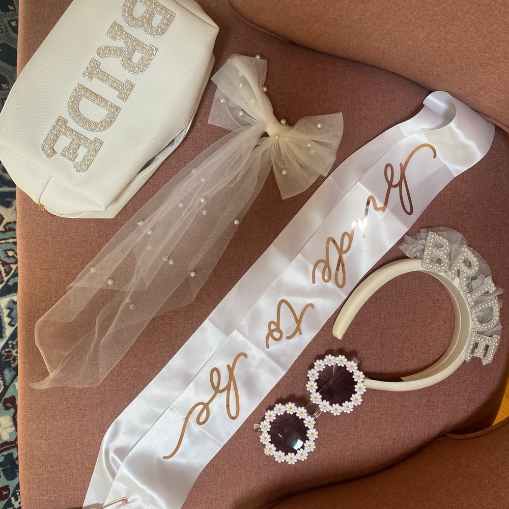 White Bridal Bachelorette Accessories Set